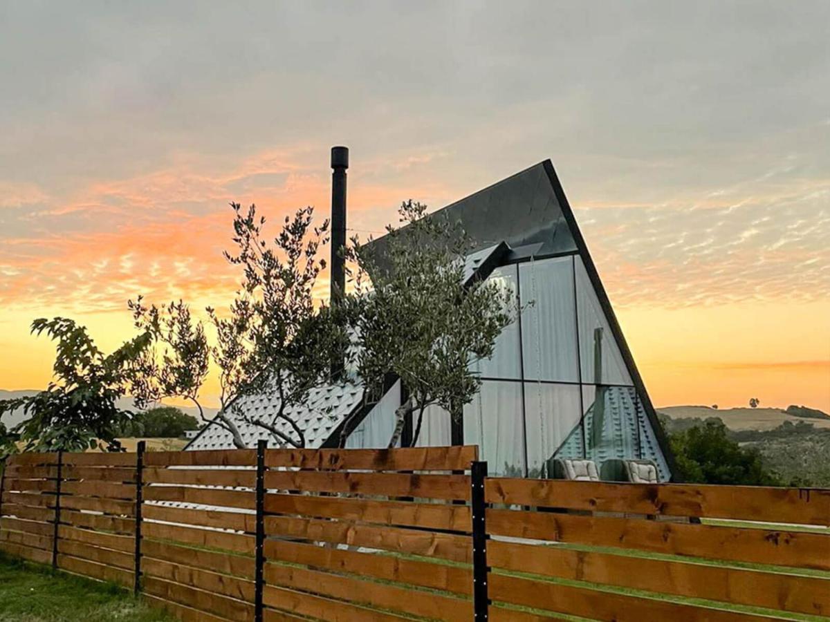 3 Hills Boutique - The Ranch Experience Hotell Trilofos Exteriör bild