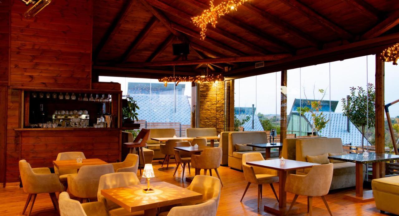 3 Hills Boutique - The Ranch Experience Hotell Trilofos Exteriör bild